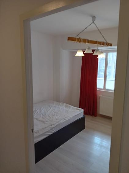 Apartament cu 4 camere decomandat în Militari
