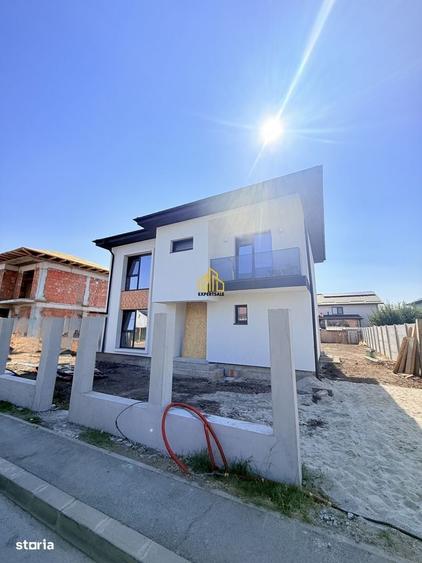 Casă cu 4 camere în Central