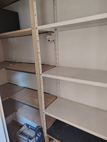 Apartament cu 2 camere semidecomandat în Berceni