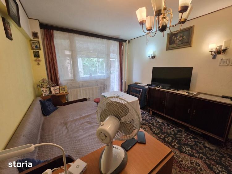 Apartament cu 2 camere semidecomandat în Basarabia
