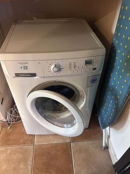 Apartament cu 2 camere decomandat în Militari