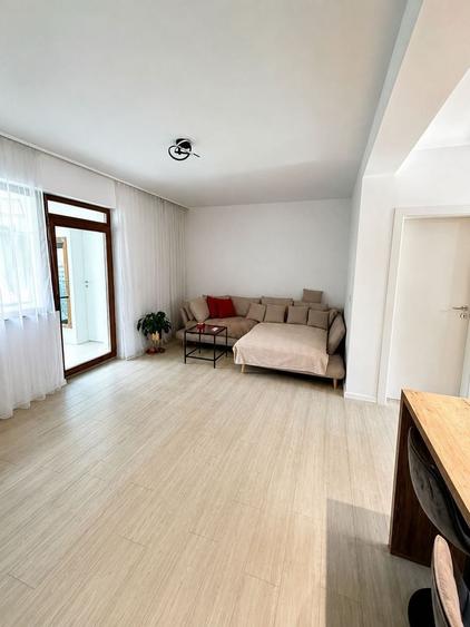 Duplex cu 3 camere cu Piscina în Chișoda