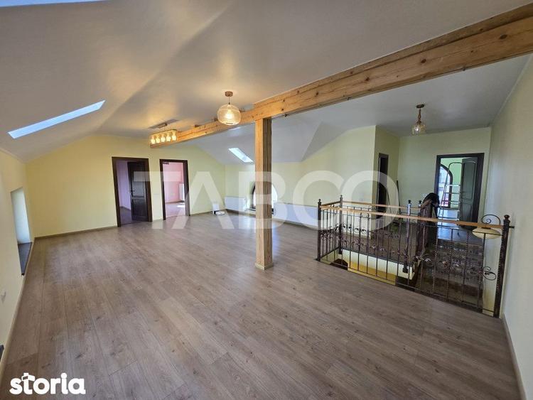 Casă cu 4 camere cu Teren 200 Mp în Tineretului