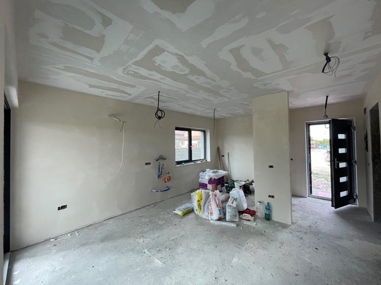 Duplex cu 4 camere cu Canalizare în Giarmata-Vii