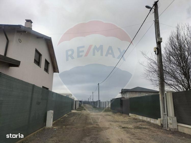 Teren de 1053 mp, în Crevedia