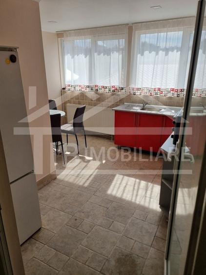 Apartament cu 3 camere decomandat în Ultracentral