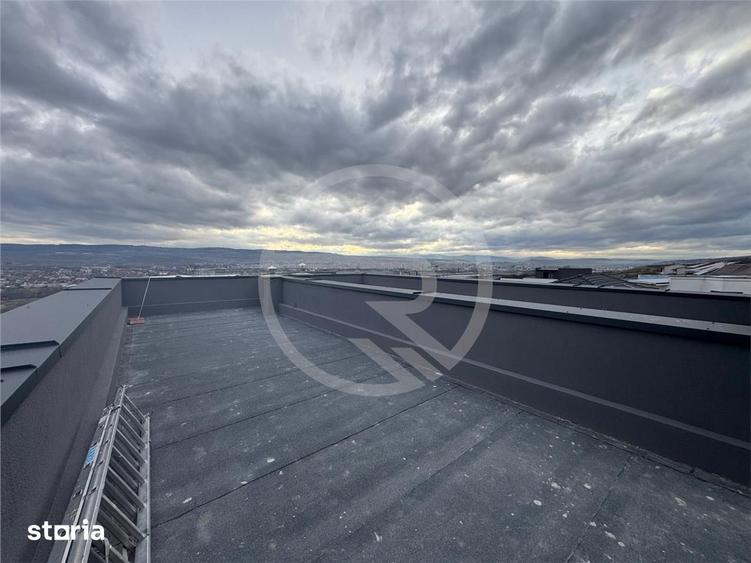 Casă cu 5 camere cu Teren 300 Mp în Central