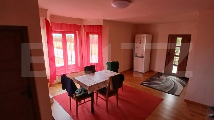 Casă individuală cu 5 camere cu Canalizare în Reghin