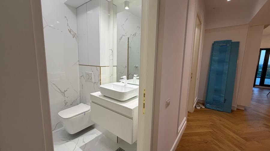 Apartament cu 4 camere decomandat în Nord