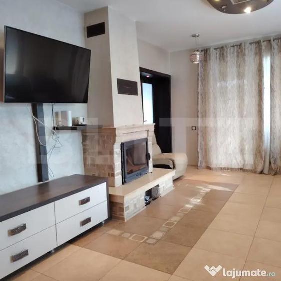 Casă cu 5 camere cu Teren 500 Mp în Bucium