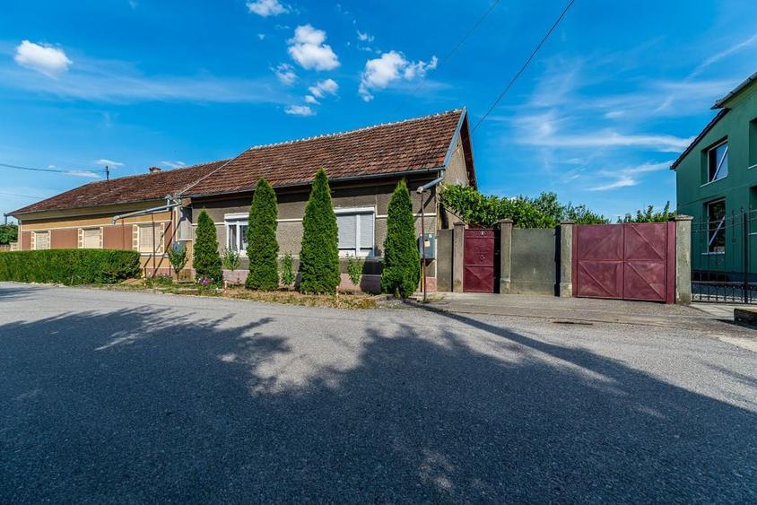 Casă cu 3 camere cu Teren 330 Mp în Central