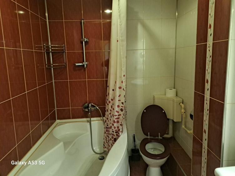 Apartament cu 2 camere decomandat în Livada