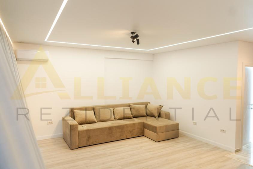 Penthouse cu 3 camere decomandat în Apărătorii Patriei