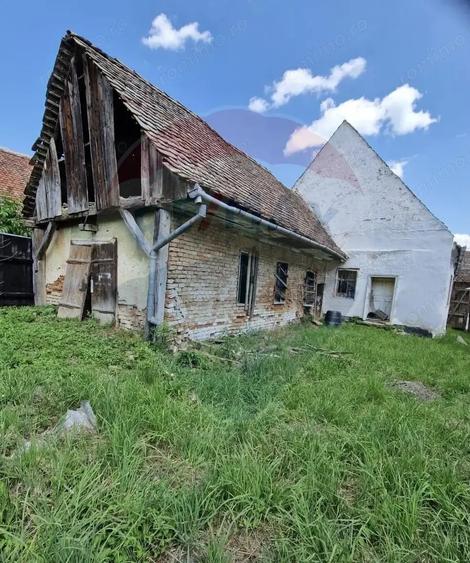 Casă cu Teren 1694 Mp în Biertan