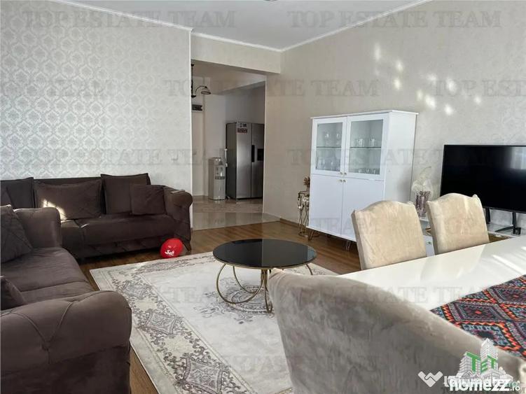 Apartament cu 3 camere semidecomandat în Bucureștii Noi