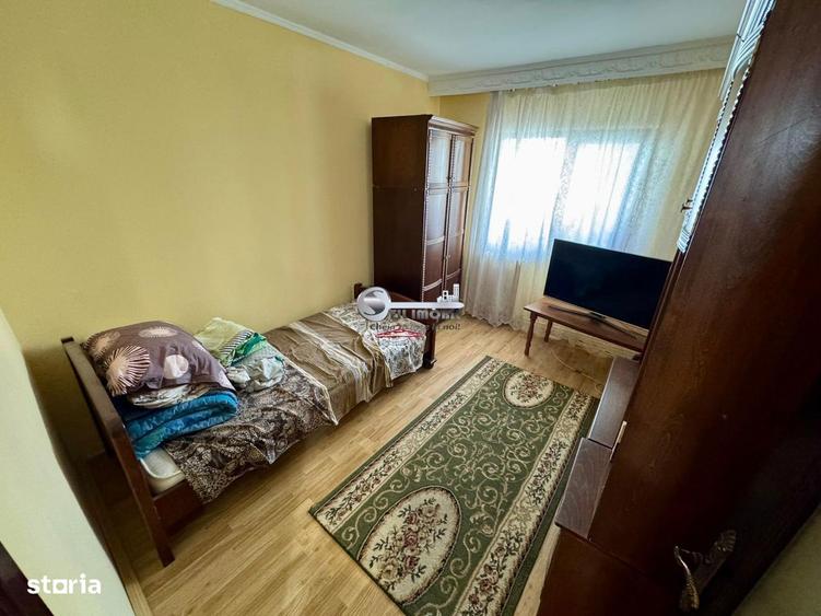 Apartament cu 3 camere decomandat în Cug