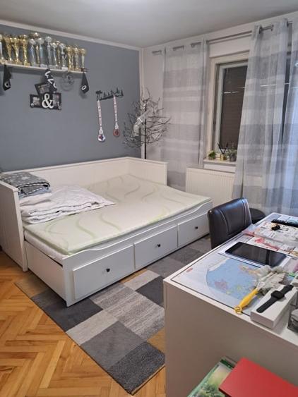 Casă individuală cu 4 camere cu Canalizare în ANL