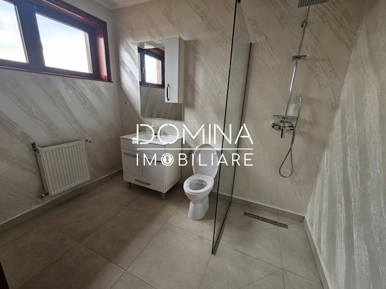 Casă individuală cu 12 camere cu Teren 1160 Mp în Vest