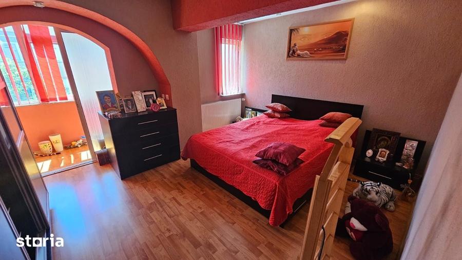 Apartament cu 4 camere decomandat în Găvana