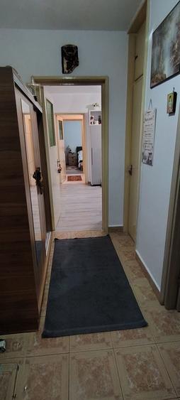 Apartament cu 2 camere semidecomandat în Hipodrom
