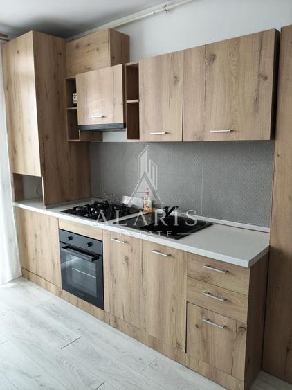 Apartament cu 3 camere decomandat, mobilat în Dumbrăvița