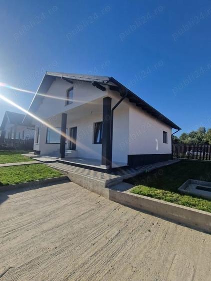 Casă cu 3 camere cu Teren 380 Mp în Mărgineni