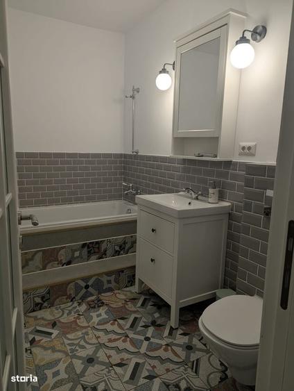 Casă cu 4 camere în Străulești