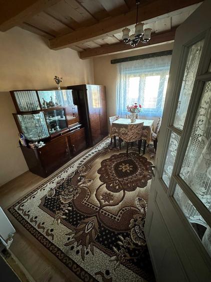 Casă cu 4 camere în Central