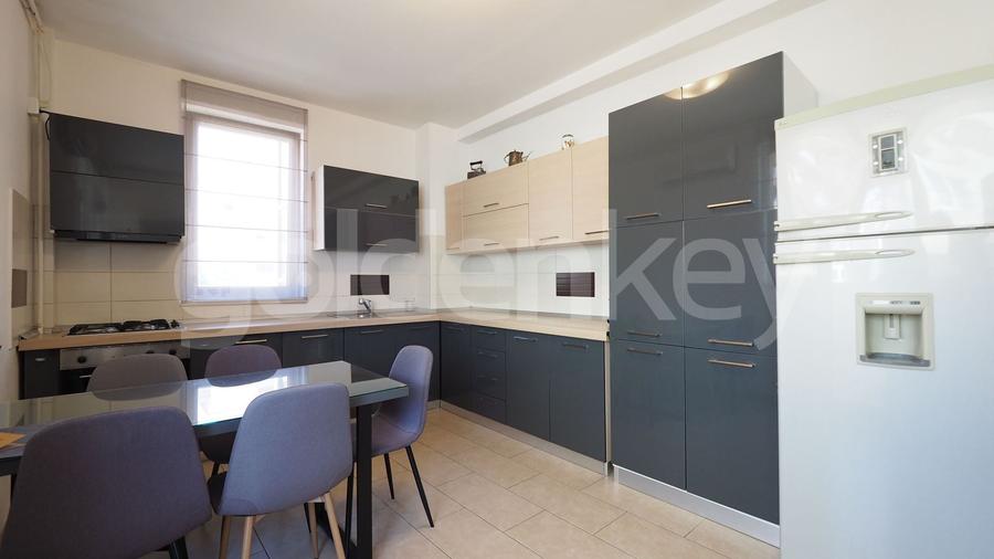 Apartament cu 4 camere decomandat, mobilat în Herăstrău