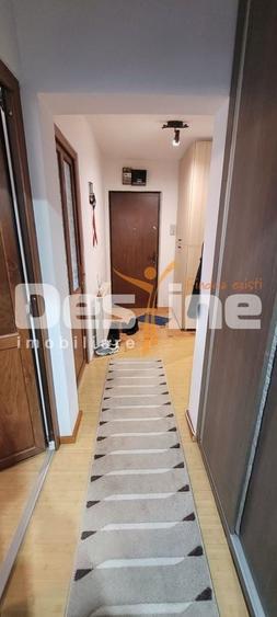 Apartament cu 3 camere decomandat în Craiter