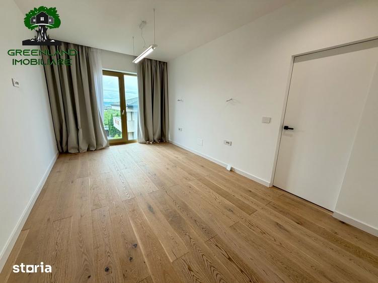 Casă cu 5 camere cu Teren 500 Mp în Nicolina
