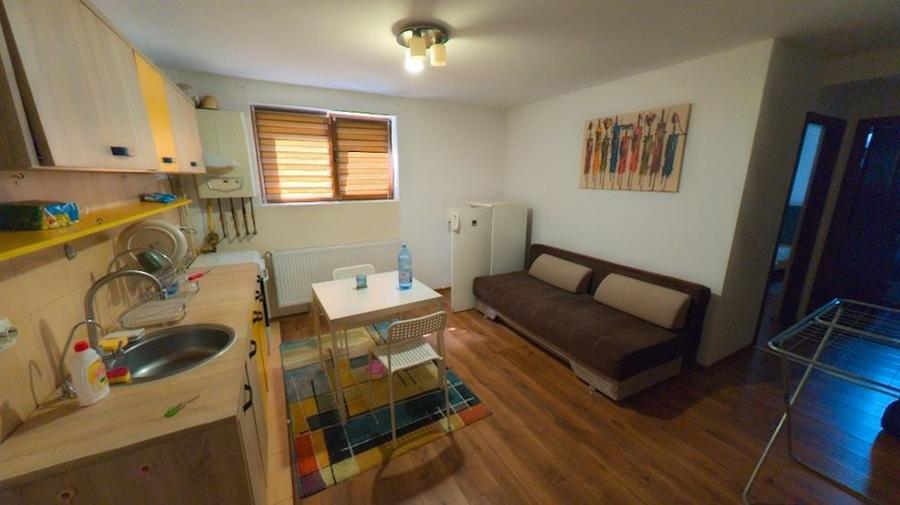 Inchiriez apartament 2 camere 37 m2 Cartier Buna ziua incepand cu 15 August - 1
