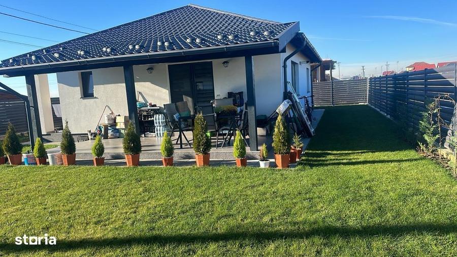 Casă cu 3 camere cu Teren 400 Mp în Bradu