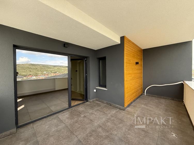 Duplex cu 4 camere cu Canalizare în Chinteni