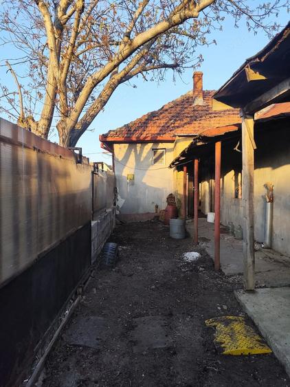 Casă cu 2 camere cu Teren 396 Mp în Ronaț