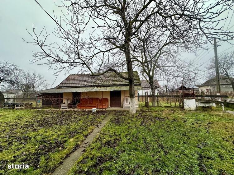 Casă cu 3 camere în Mărtinești