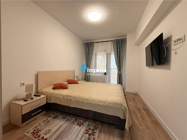 Apartament cu 2 camere decomandat în Podul de Fier