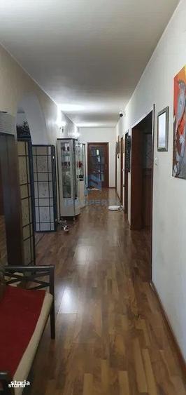 Spațiu comercial, de 960 mp, în Dobroești