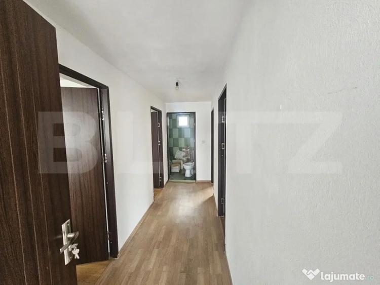 Casă cu 7 camere cu Teren 451 Mp în Central