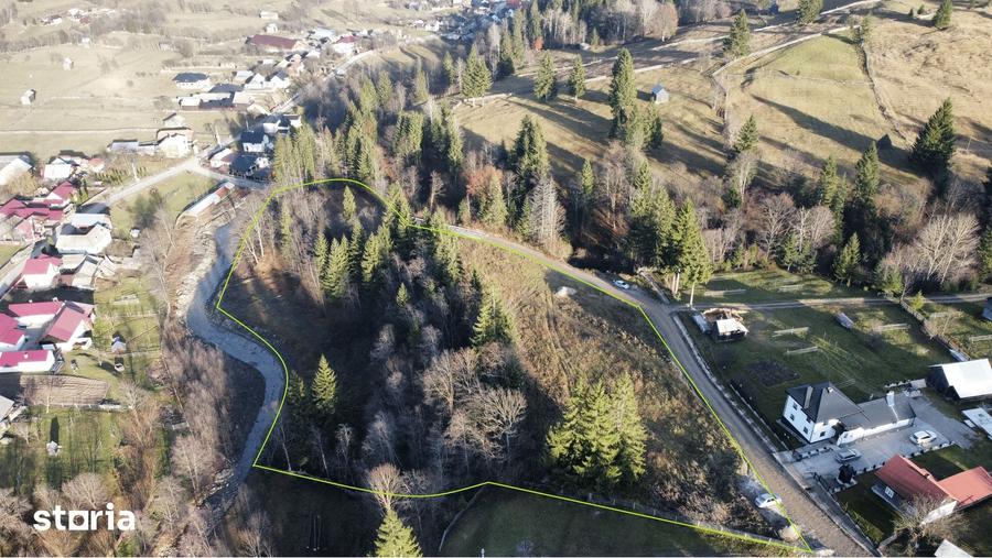 Teren de 14927 mp, în Vatra Moldoviței