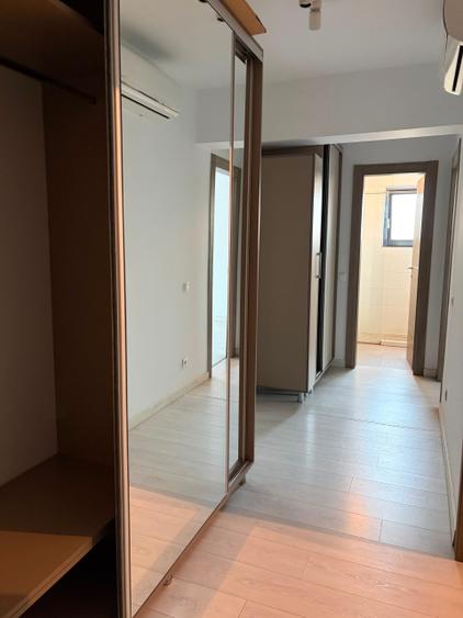 Apartament cu 4 camere decomandat în Politehnica