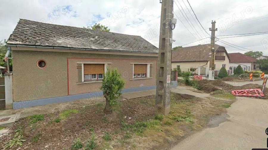 Casă cu 2 camere în Santăul Mare