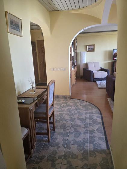 Apartament cu 2 camere decomandat, mobilat în Drumul Taberei