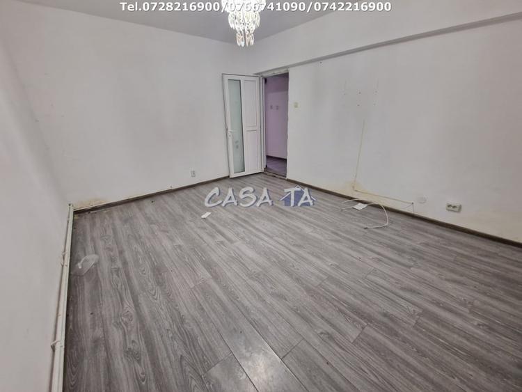 Apartament cu 3 camere în 9 Mai