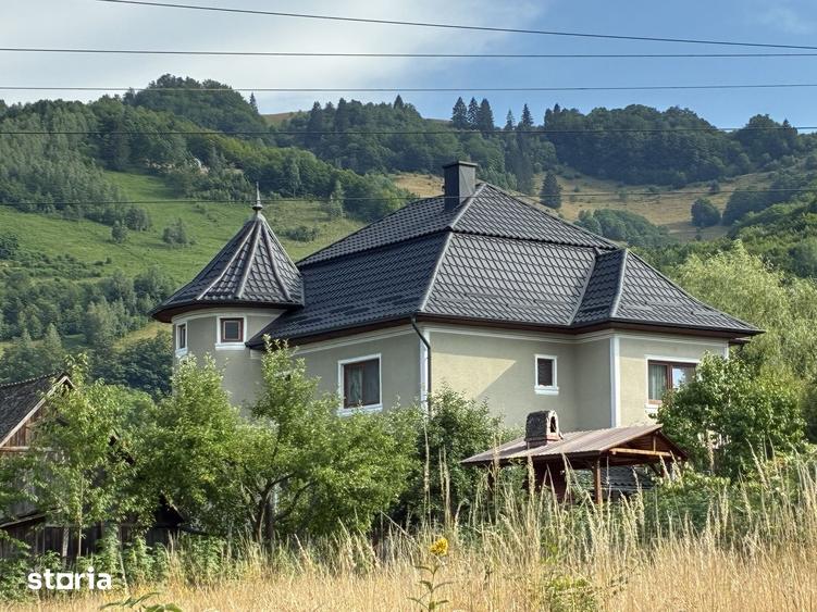 Casă cu 4 camere cu Teren 1300 Mp în Băi