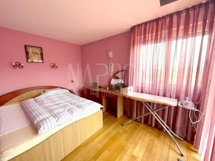 Casă individuală cu 4 camere cu Canalizare în Europa