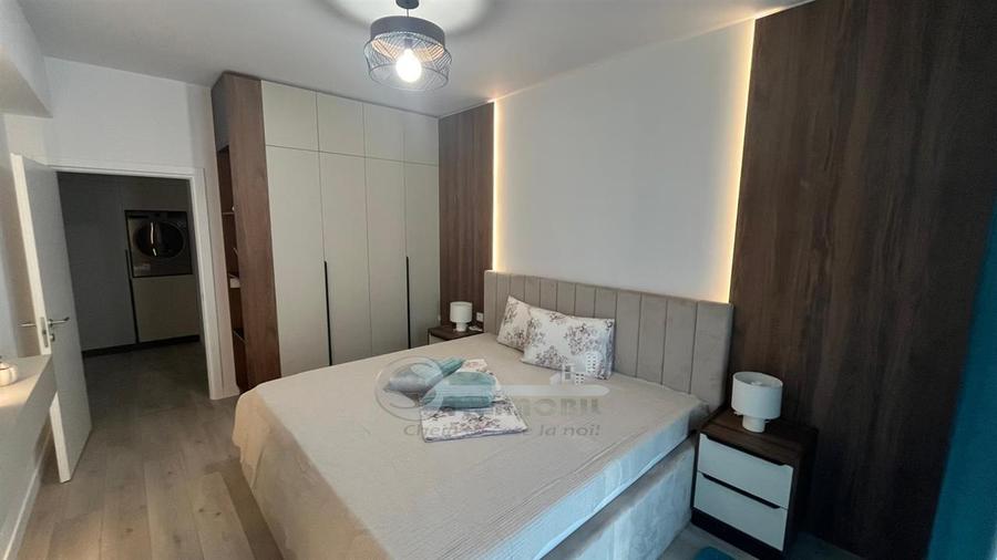 Apartament cu 2 camere decomandat în Baza 3