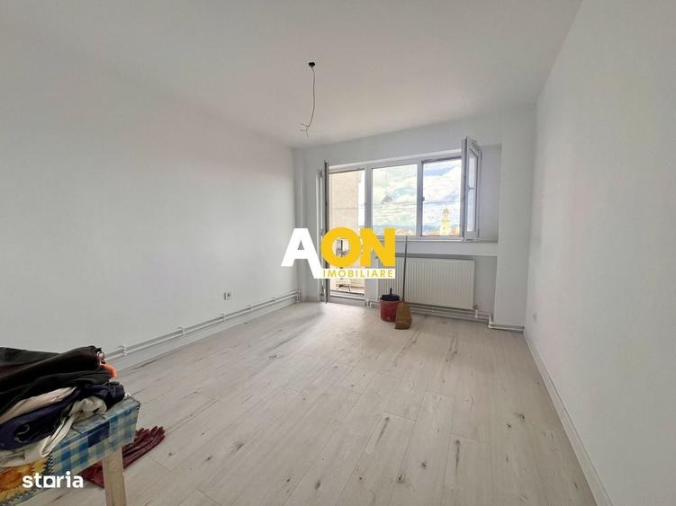 Apartament cu 4 camere decomandat în Cetate