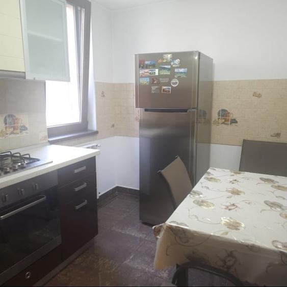Apartament cu 2 camere decomandat, mobilat în Arcul de Triumf