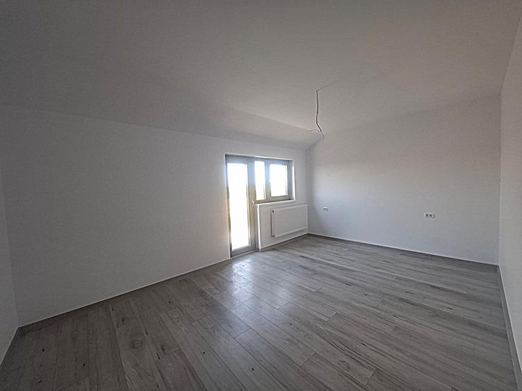Casă individuală cu 4 camere cu Teren 400 Mp în Domnești